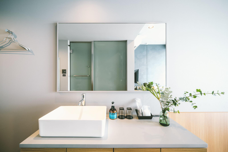 Bathroom 10