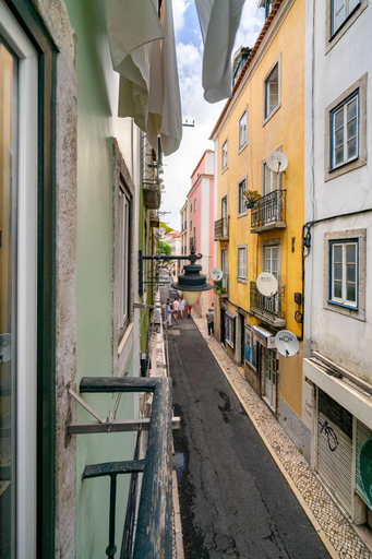 Others 5, Central Minimalist 1-Bed Great To Explore Lisbon, Lisbon