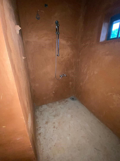 Bathroom 3, Lodge Hummingbird - Lake Bosomtwe, Bosomtwe-Kwanwoma