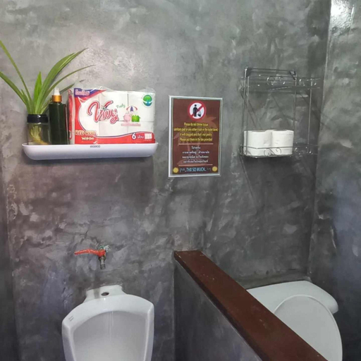 Bathroom 10