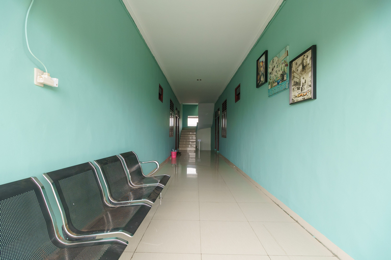 Others 5, RedDoorz Syariah near UISU Medan, Medan