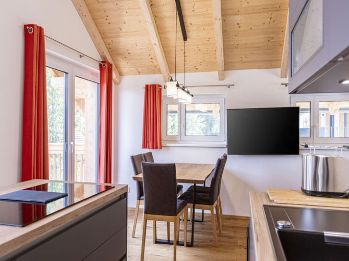 Others 5, Inviting chalet on the ski-slope, Murau