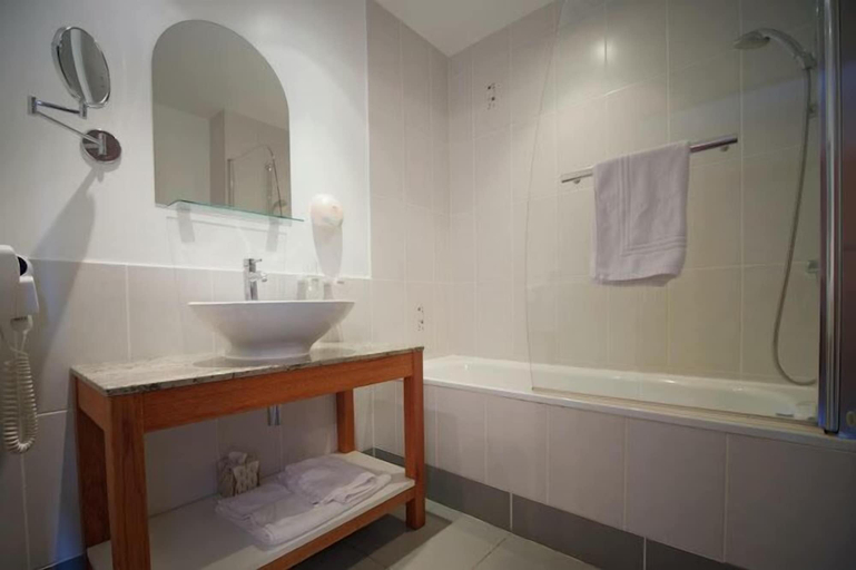 Bathroom 3, Au Bon Coin du Lac, Landes