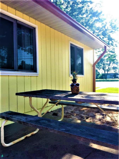 Exterior & Views 1, Gold Coast Family Cottages, Lake Hurron