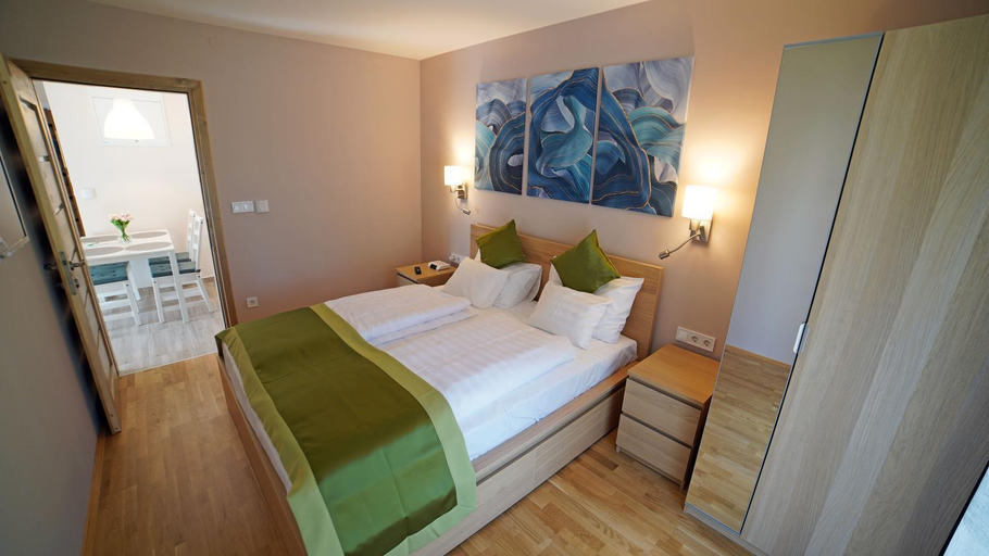 2, Fenyves Apartmanok, Fonyód