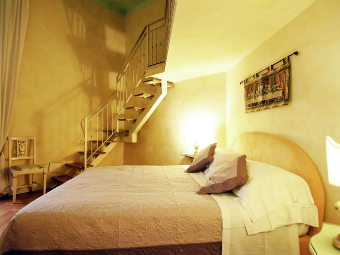 Bedroom 5, Apartment in Florence Near Duomo, Florence