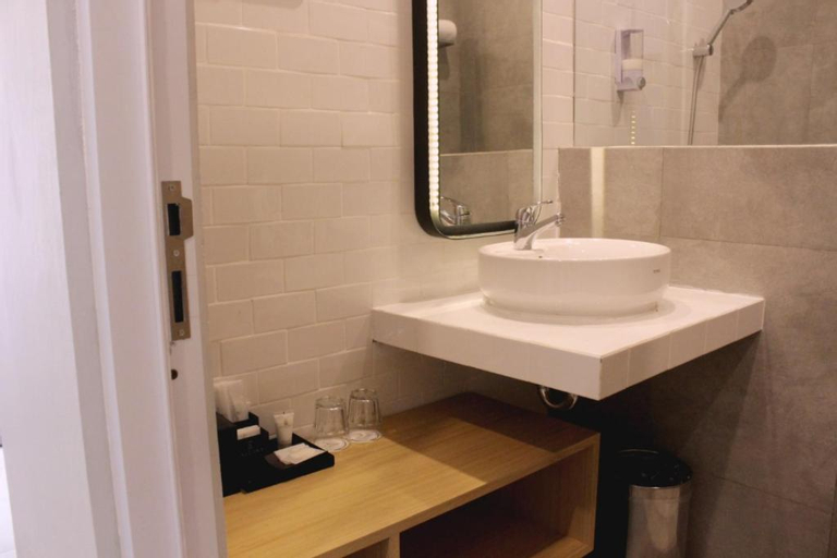 Bathroom 5