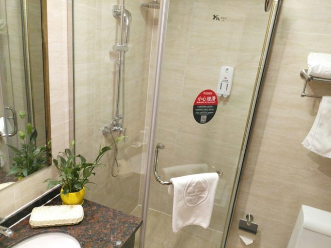 Bathroom, GreenTree Inn Suzhou Kunshan Beimen Road Mold City, Suzhou