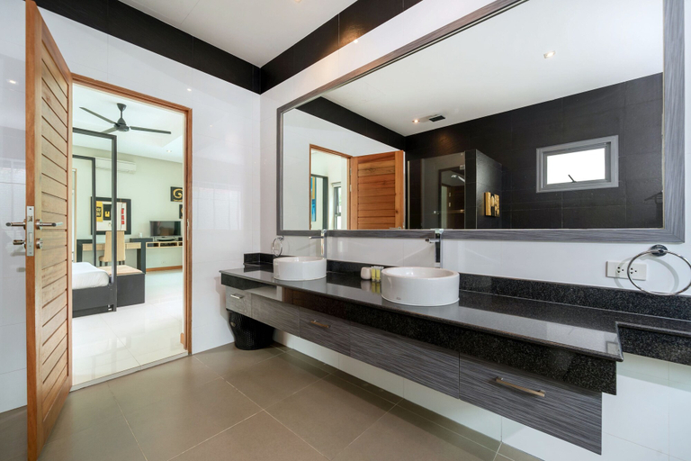 Bathroom 4, Villa Talosy with Salt Pool near NaiHarn, Pulau Phuket