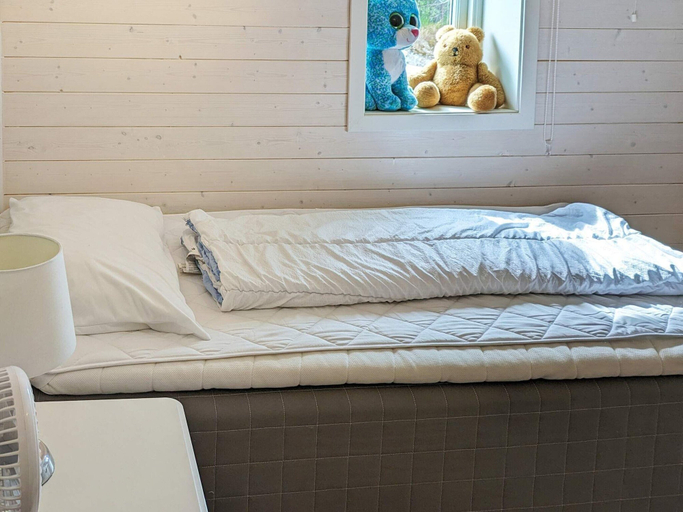 Bedroom 2, 5 Person Holiday Home in Torrvikbygd, Kvam