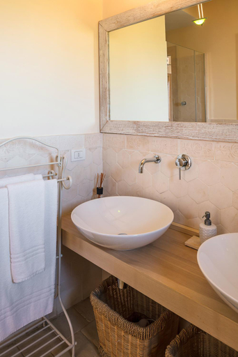 Bathroom 4, Albero Capovolto, Olbia-Tempio