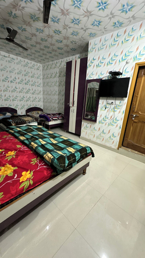 Bedroom 2, Hotel Maheshswari and Banquet Hall, Tehri Garhwal