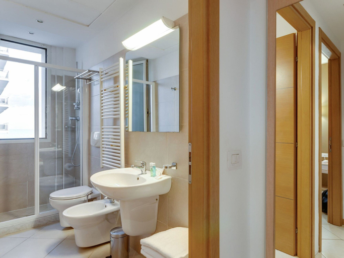 Bathroom 3, Cozy Apartment in Rimini Italy near Beach, Rimini