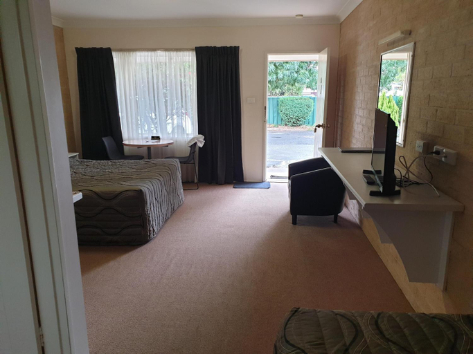 Others 5, Blayney Central Motel, Blayney