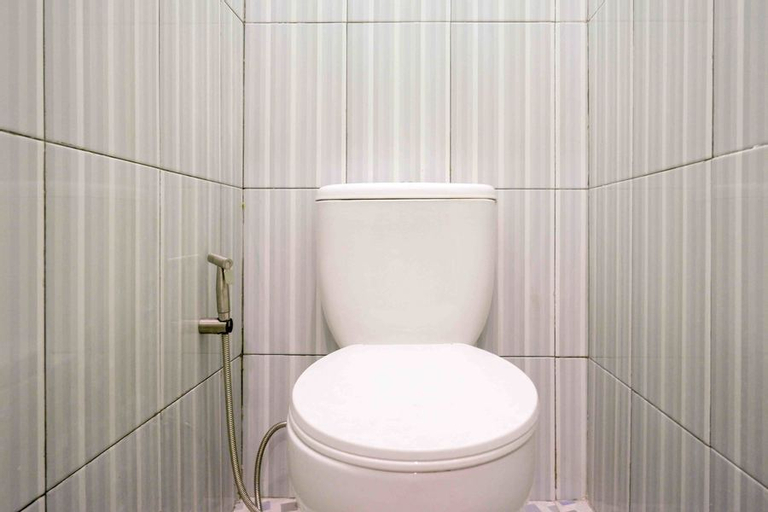 Bathroom 10