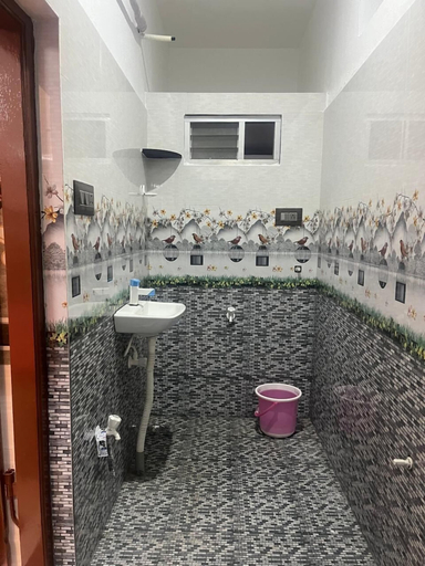 Bathroom, Hasini Cottage, Karaikal