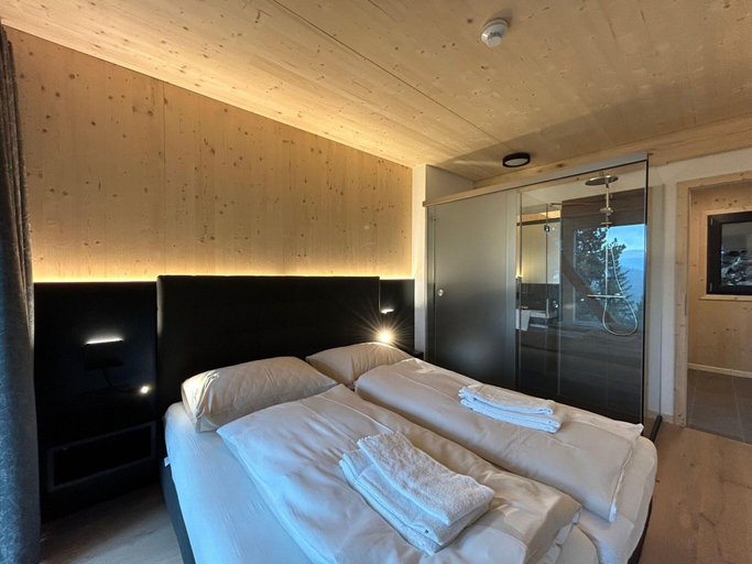 Bedroom 4, Superior Chalet With Sauna & Hot Tub, Murau