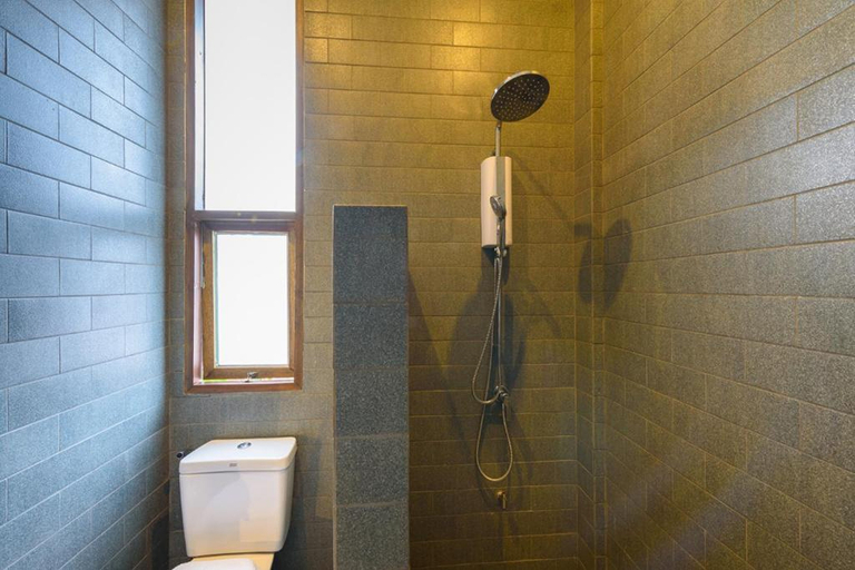 Bathroom 9