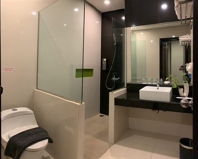 Bathroom 7
