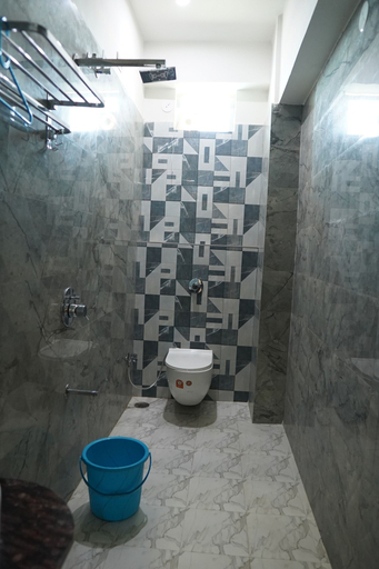 Bathroom 4, The Nalanda Heritage, Nalanda