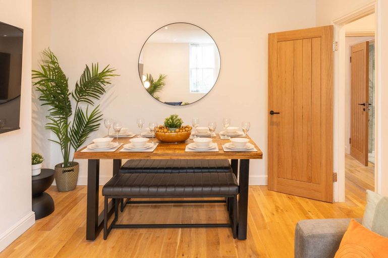 Room 2, Host Stay - Princes Place Living, Sefton