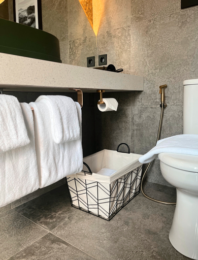 Bathroom 4