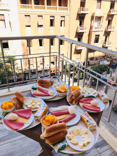 Food & Drinks 5, Park Plaza hotel, 'Abdin
