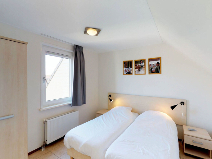 Room 2, Villa in Zeeland With Private Terrace, Noord-Beveland