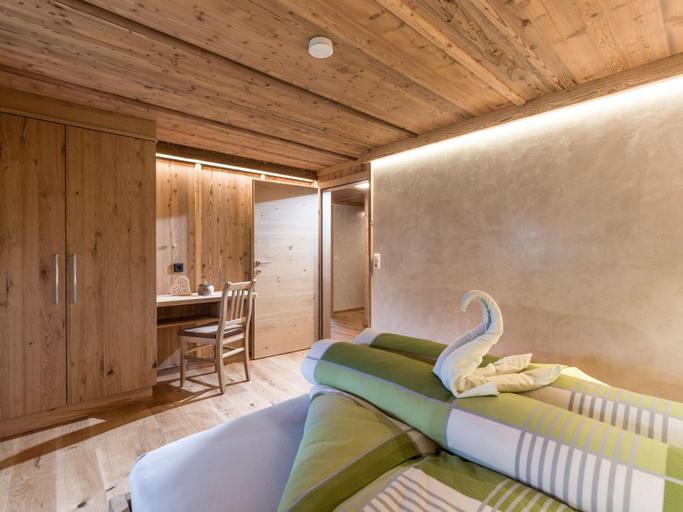 Bedroom 2, Pleasant Apartment in Hopfgarten near Ski Area, Kitzbühel