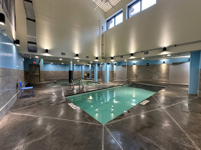Sport & Beauty 2, Solara Corner Suite-Pool & Hot Tub & Spa, Division No. 15