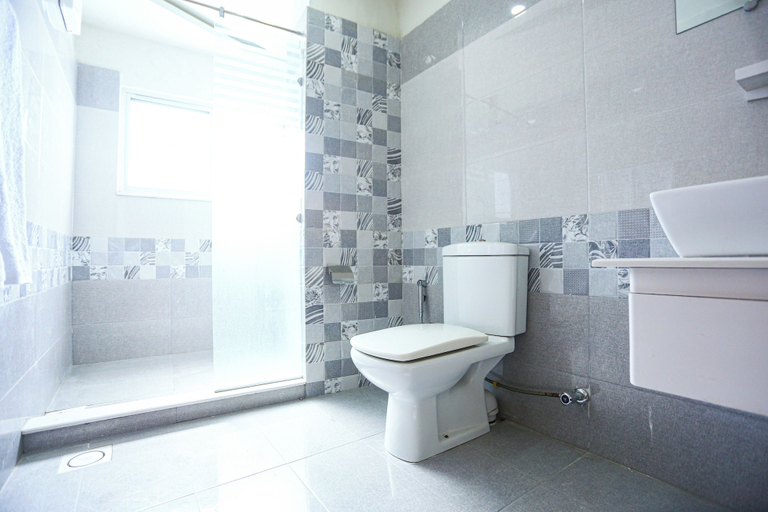 Bathroom 3, Urban BNB, Hazara