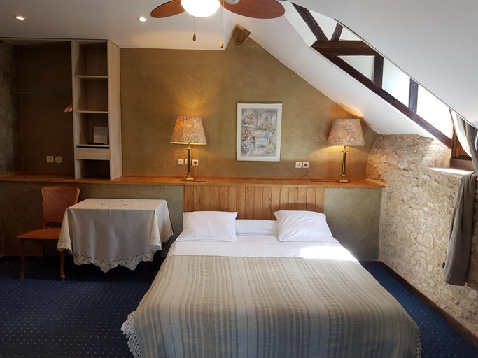 Bedroom 2, Domaine de Vareilles, Creuse