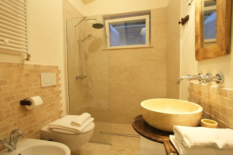 Bathroom 3, Le Petit Palais Villa, Como