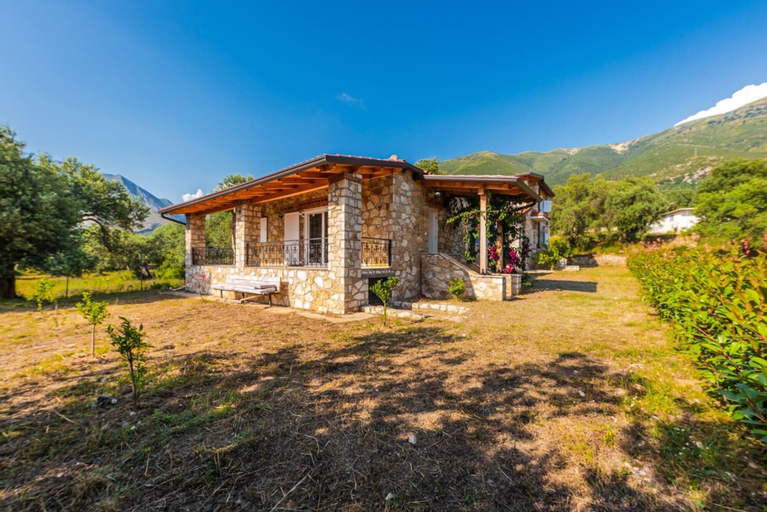 Room 4, Siar The Small Villa Garden Beach Access, Sarandës