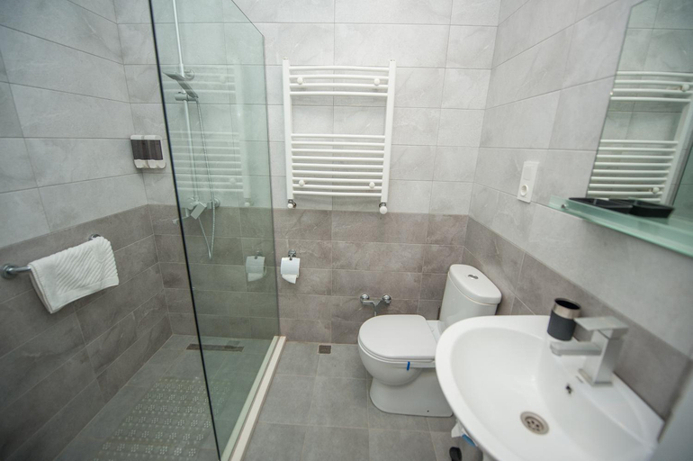 Bathroom 4, Easy Hotel T'Bilisi, Tbilisi