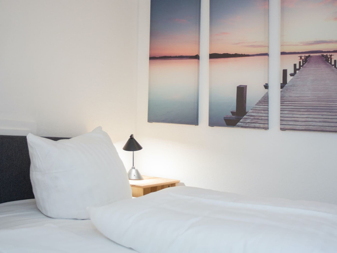 Bedroom 5, Wohnung mit Balkon in der Nhhe von Winterberg, Hochsauerlandkreis