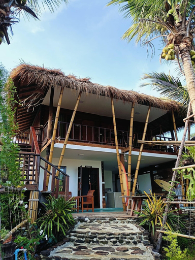 Exterior 1
