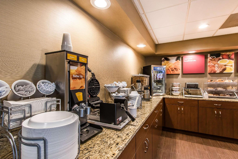 Food & Drinks 4, Comfort Suites Effingham, Effingham