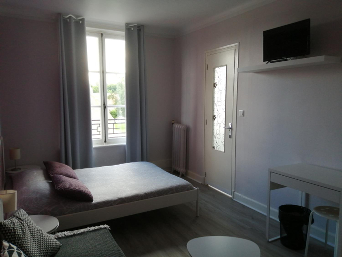 Others 3, Hotel du Grand Monarque, Meuse