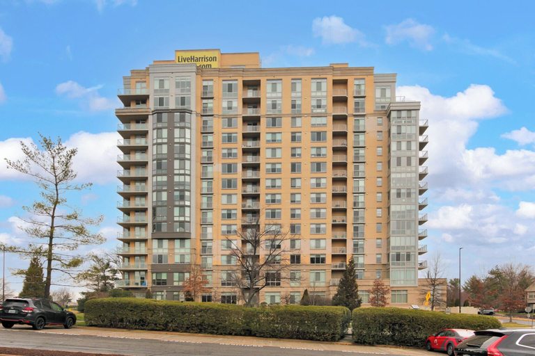Exterior & Views, Modern getaway in Reston 2 bedroom, Fairfax