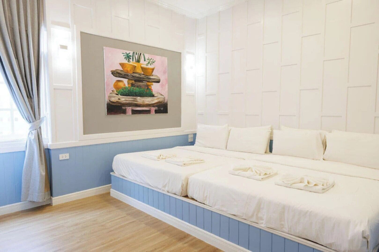 Bedroom 2, IP Plus Beach Resort, Pattaya