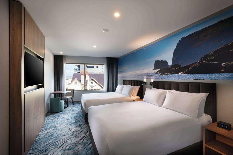 Bedroom 3, Doubletree By Hilton Hobart, Hobart