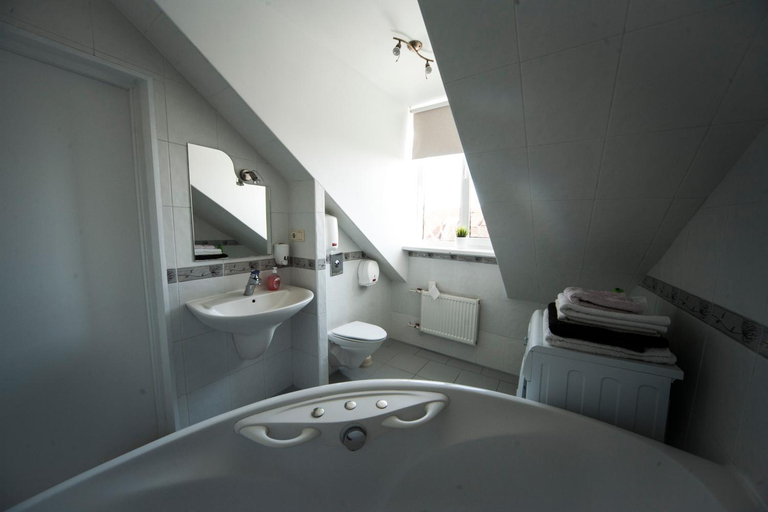 Bathroom 3, Old Town Apartments, Riga