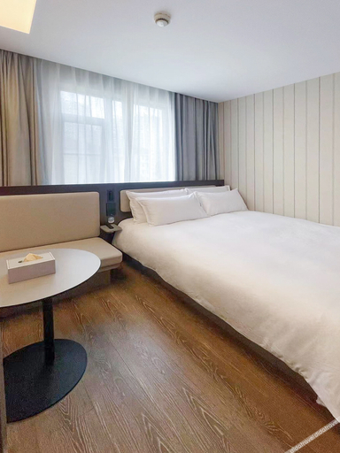 Bedroom 3, Hanting Hotel Shanghai Xujiahui Puhuitang Road, Shanghai