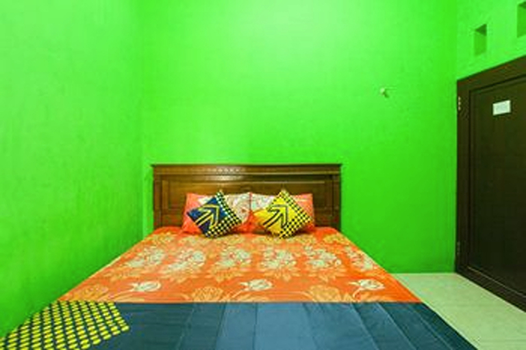 Bedroom 5, Ijen Safari Guesthouse by ZUZU, Banyuwangi