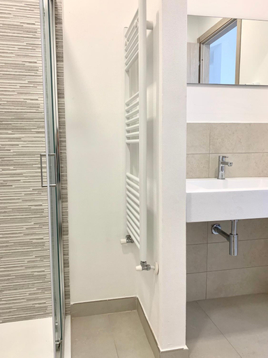 Bathroom 4