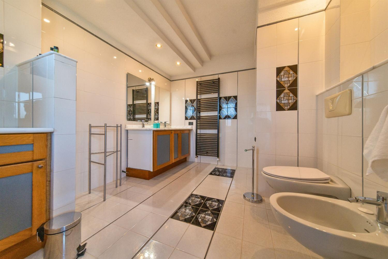 Bathroom 5, Chiara's Home, Catanzaro