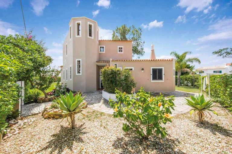 Others 4, Villa Silveira II, Loulé