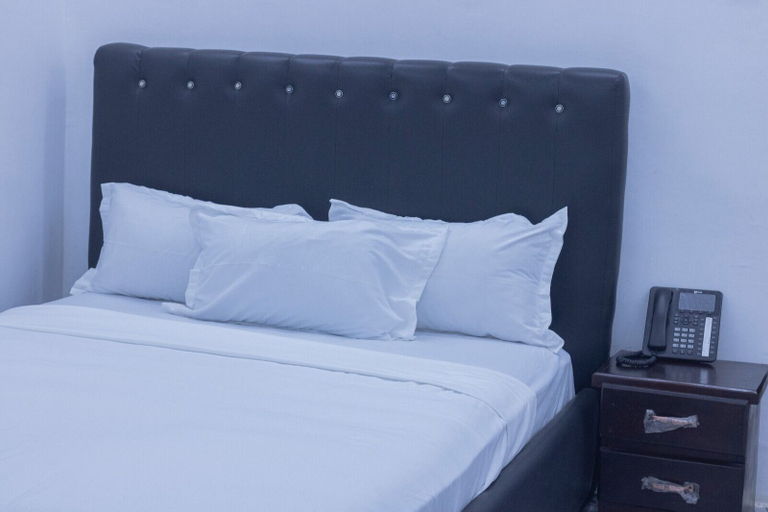 Bedroom 2, Hotel Airport View, Port Loko