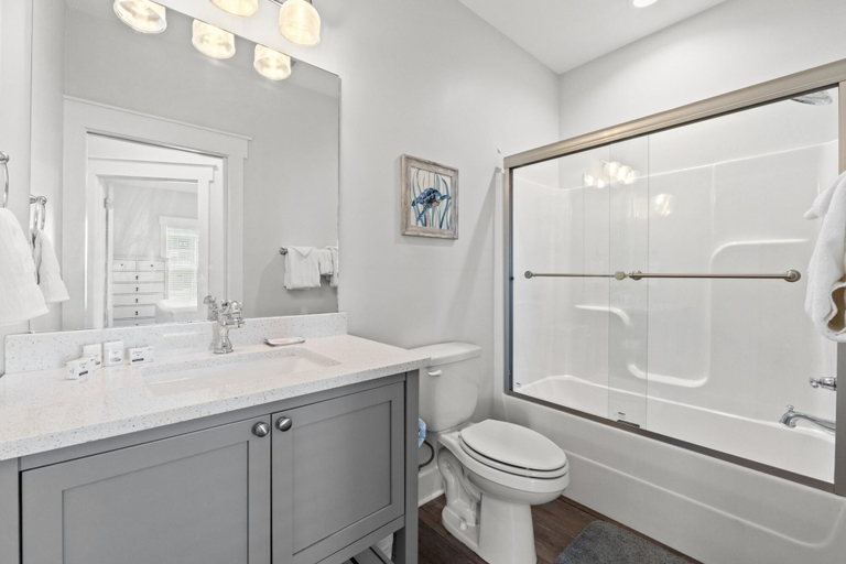 Bathroom, Beach House - Seabreeze Bungalow by PHG, Bay